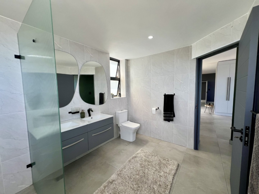 4 Bedroom Property for Sale in Breakwater Bay Eco Estate Western Cape